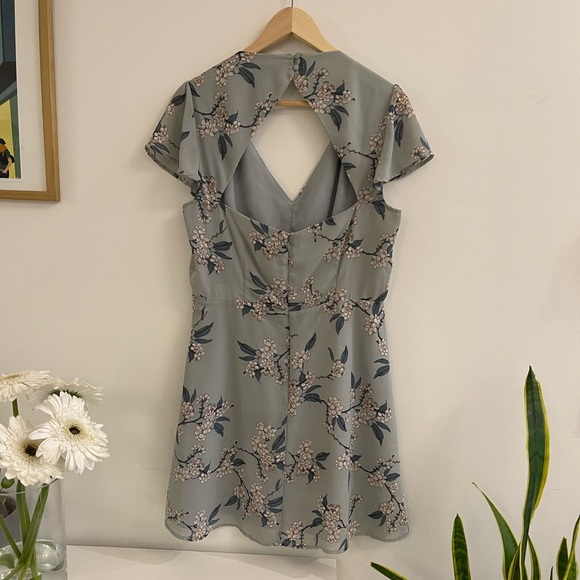 Dynamite Dress Size Large - Picture 2 of 6